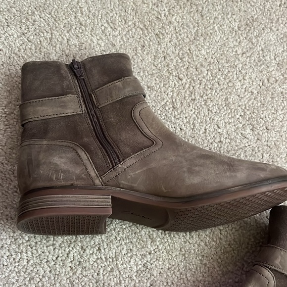“Clark’s: Women’s Bootie size 8” - Picture 10 of 11